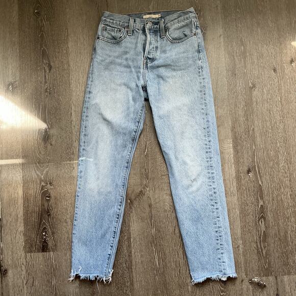 Levi's Wedgie Raw Hem Button Fly Straight Leg Women's Jeans Size 25 - Picture 1 of 13